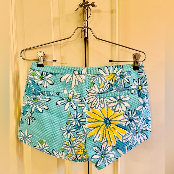 Lilly Pulitzer Adie Blue Breakwater Daisy Shorts Size 00 New! - Picture 5 of 8